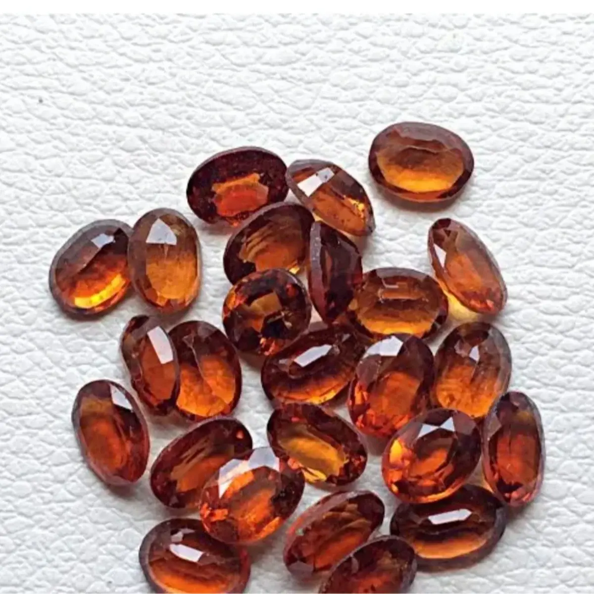 Hessonite (Gomed / Gomedhikam) Gem Stone