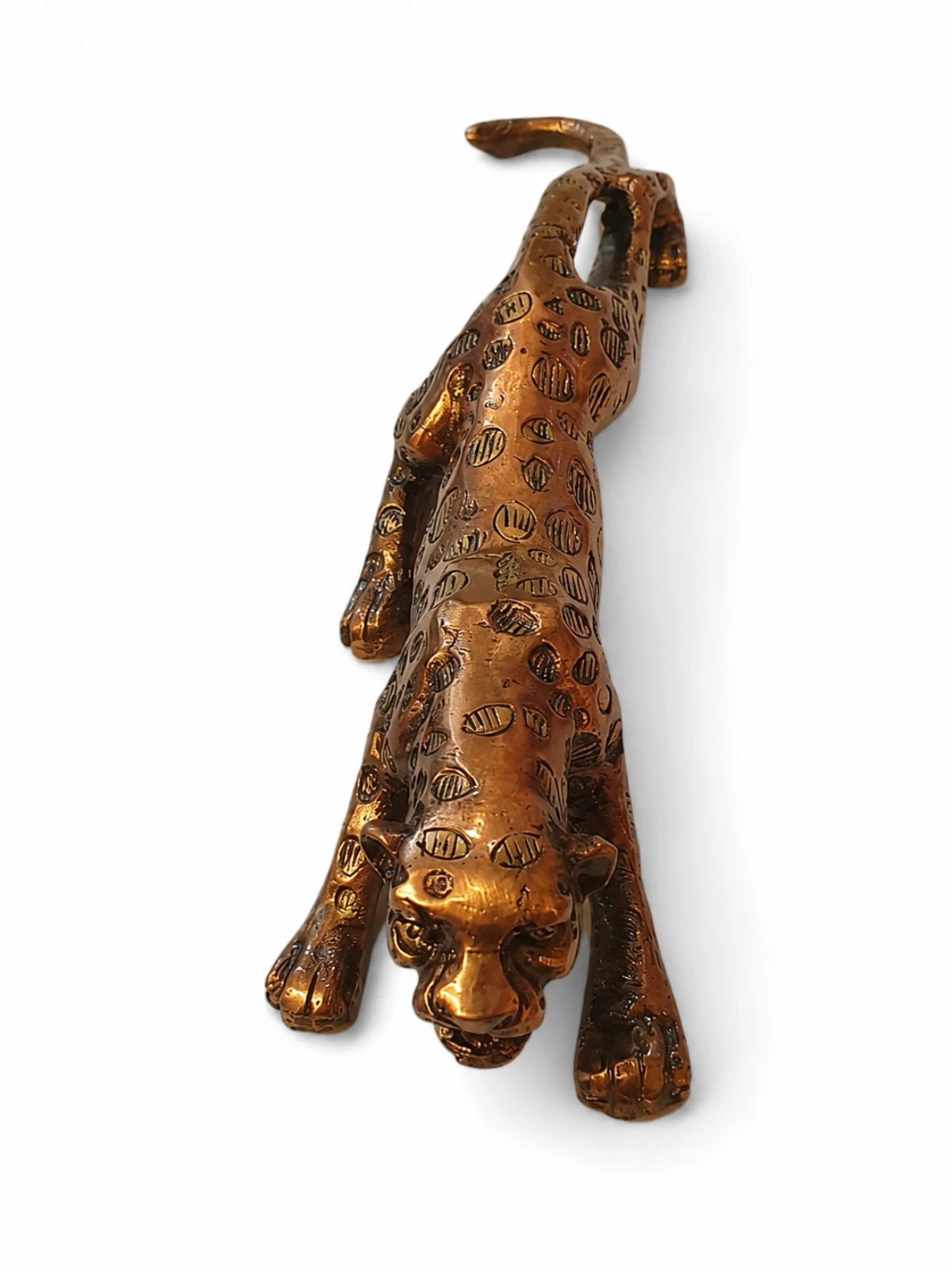 Copper Vastu Tendua Top-Front Diagonal View — Three-Quarter Angle Highlighting the Hunter Stance and Coin-Engraved Back (VastuGuruji)