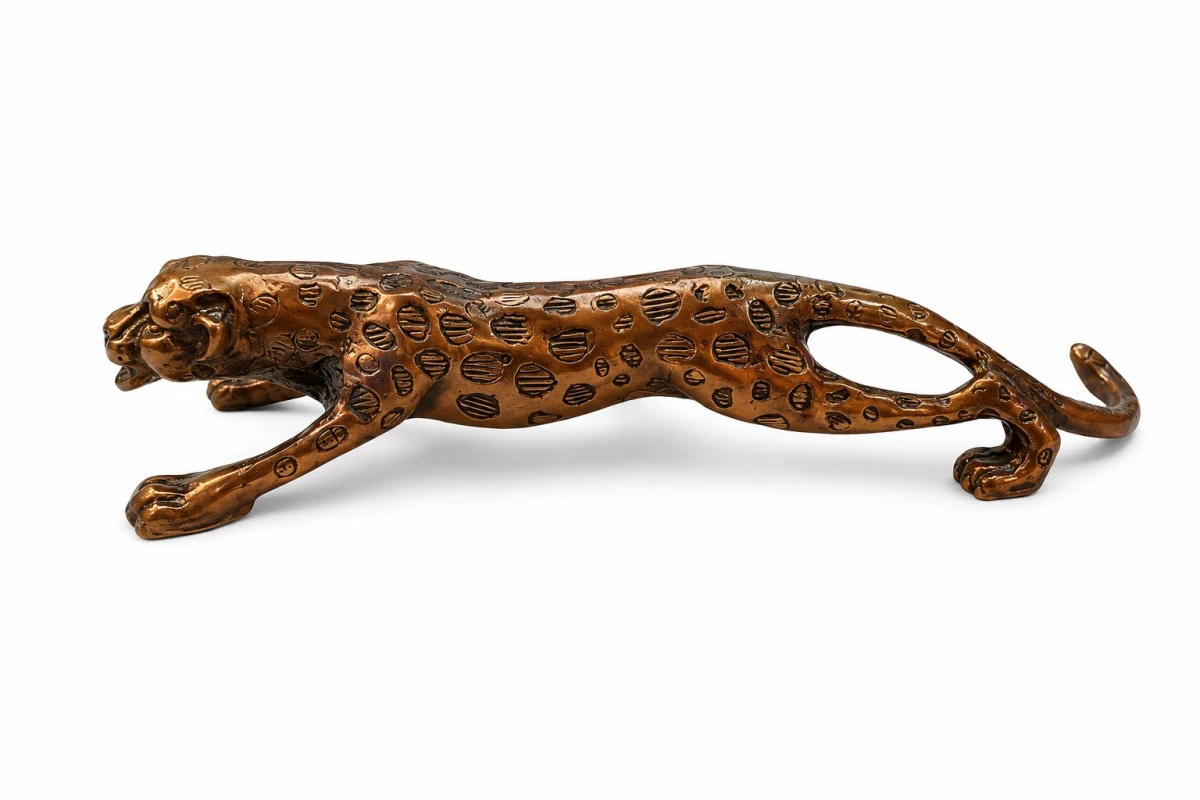Vastu Leopard Statue Side Profile — Copper Tendua in Crouching Hunter Posture with Lucky Coin Engravings, Vastu Remedy for Courage and Protection (VastuGuruji)